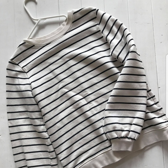 Banana Republic Sweater - Picture 2 of 2